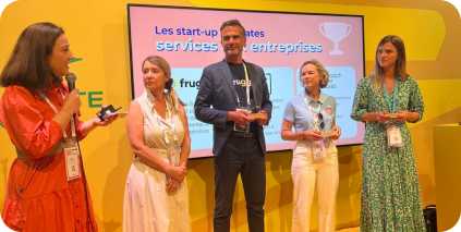Frederick Marchand receives the LaPoste FrenchTech IoT award at the LaPoste stand at Vivatechnology 2022. Rights img_La poste